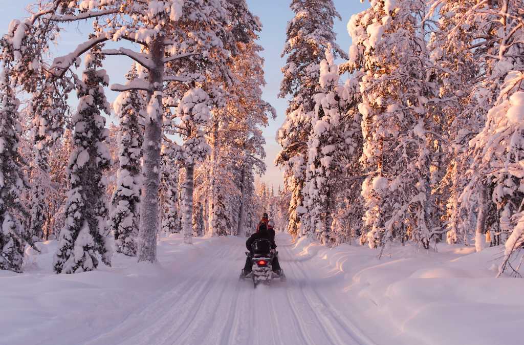 excursio-moto-de-neu-rovaniemi-laponia